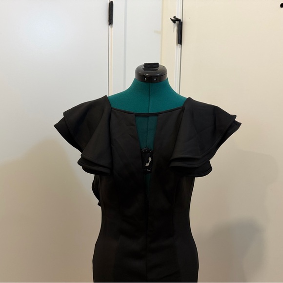 Bebe Ruffled Back V Dress / Ruffle on Ruffle Open Back - Picture 3 of 10